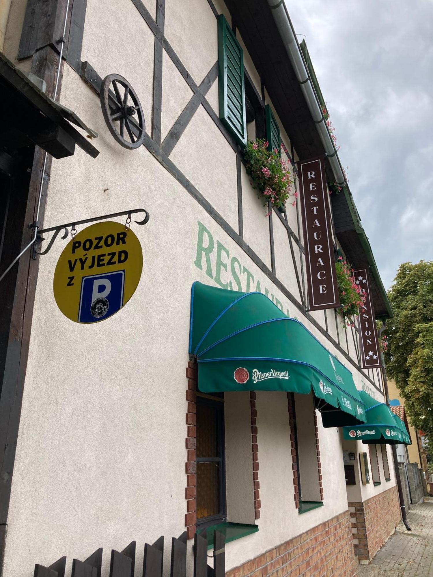 Pension U Draka Karlovy Vary Esterno foto