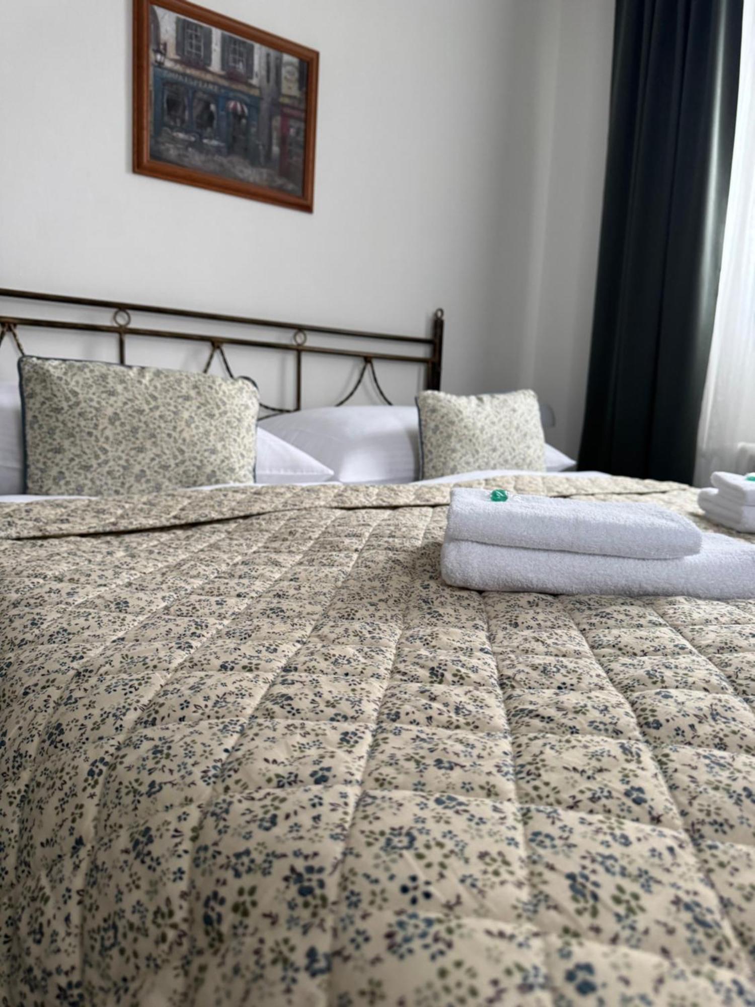 Pension U Draka Karlovy Vary Esterno foto
